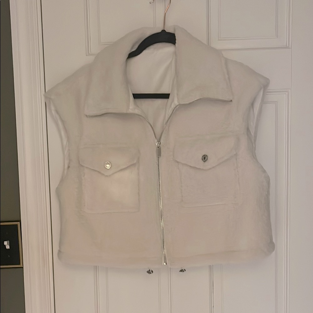 Women's Cream Sleeveless Jacket